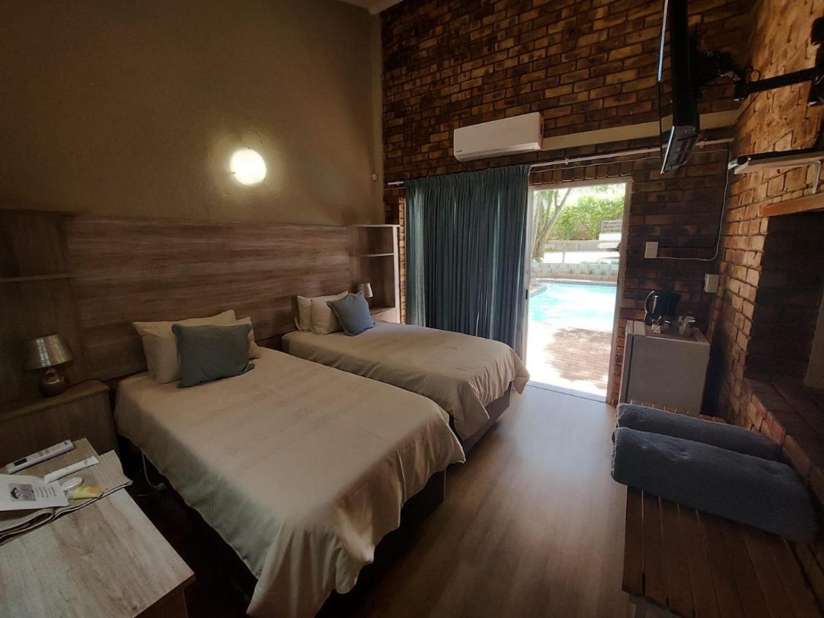 Kruger'S Guest House White River Exterior foto