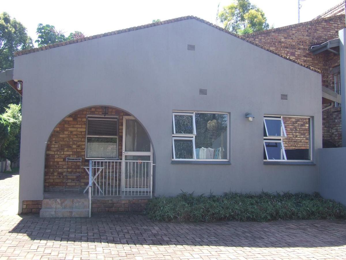 Kruger'S Guest House White River Exterior foto